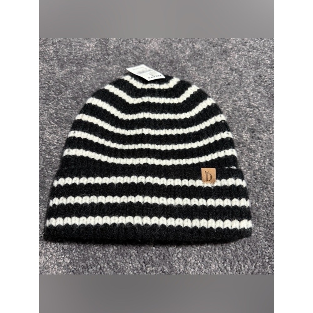 NWT Black White Striped Knit Beanie Women Unisex